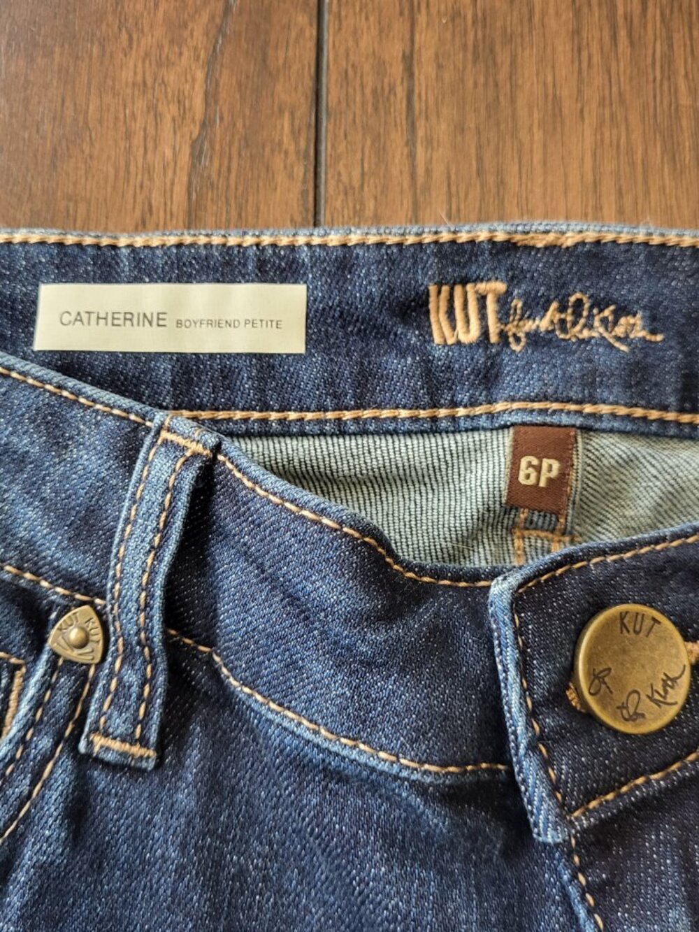 Kut from the Kloth boyfriend petite jean NWT - Picture 2 of 3